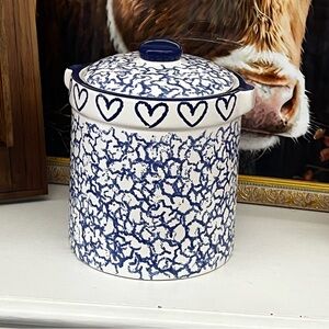 Blue and White Heart Patterned Ceramic Jar canister